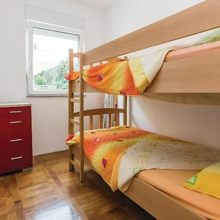 Two-bedroom In 公寓 *